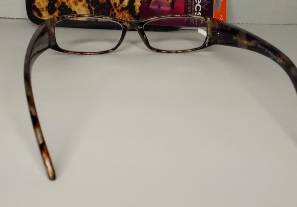 2.50 Simply Specs Readers with Case Snake Print - Picture 4 of 5